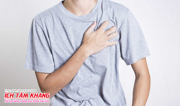 Đánh trống ngực là triệu chứng điển hình của ngoại tâm thu thất
